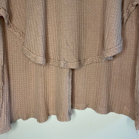 FREE PEOPLE woman's size XS Ventura faded rose thermal oversized high low top - Picture 7 of 13